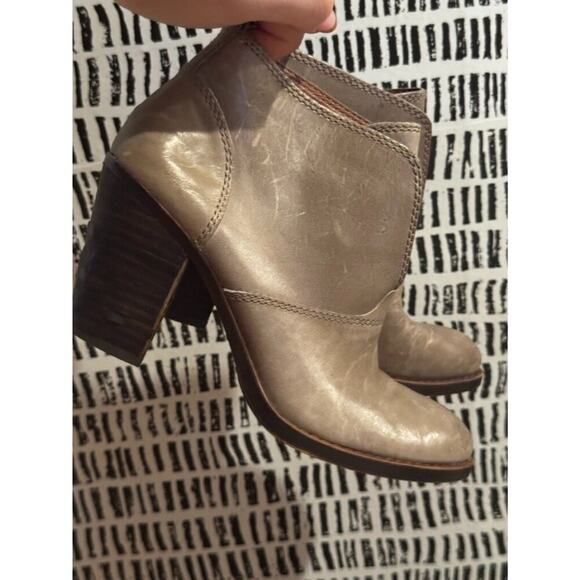 Lucky Brand womens sz 5.5 leather taupe slip on ankle boots bootie heeled shoe - Picture 7 of 11